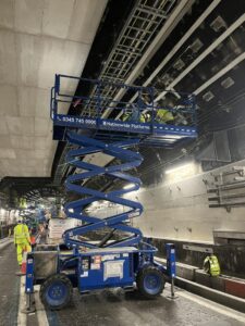 トンネル防火システムの設置