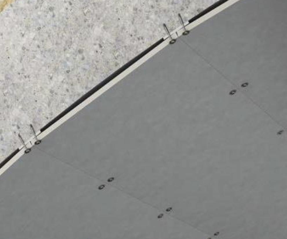 터널 방화판은 이음매 마감 스트립으로 고정됩니다.